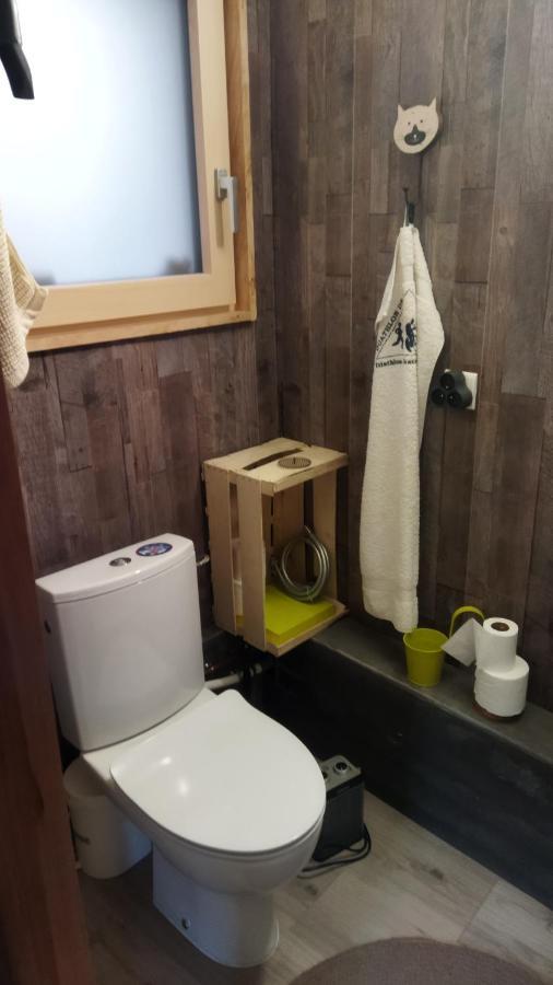 Flat Apartment *